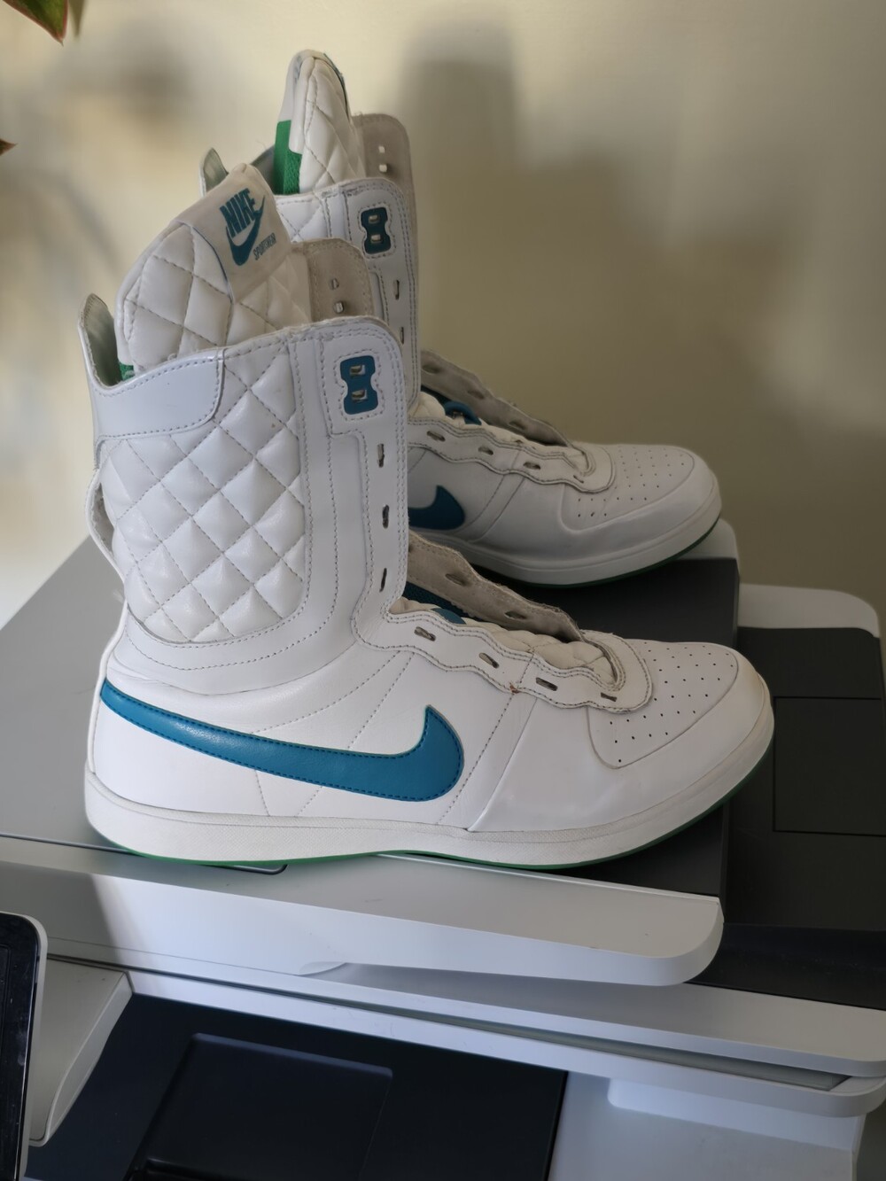 Nike Sports Legend High Women's US 8 White And Green Leather Boot Shoes
